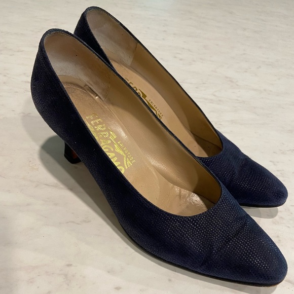 Salvatore Ferragamo Blue Pumps - Picture 1 of 13